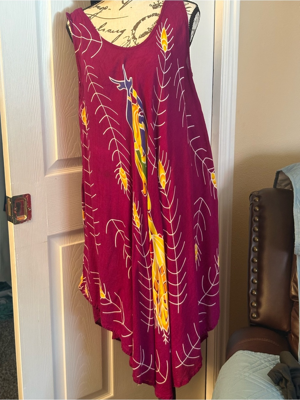 Women’s Maroon Printed sleeveless flowy dress